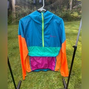 Cotopaxi M windbreaker